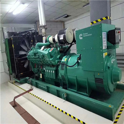 阿巴嘎调压板是如何实现保护发电机的？